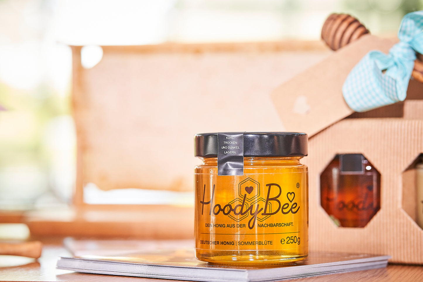 HoodyBee